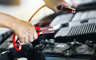 Cara Mengatasi Aki Mobil Soak dan Ciri-Ciri Penyebabnya